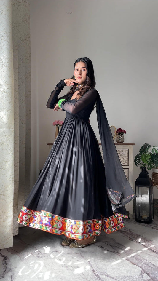 Black Anarkali Set